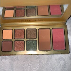VIOLET VOSS PRETTY IN PARADISE ALL IN ONE FACE & EYE SHADOW PALETTE, NEW IN BOX